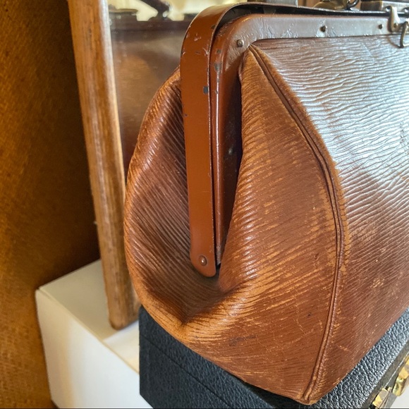 ❌SOLD❌ Vintage Brown Leather Doctors Purse - Picture 9 of 12